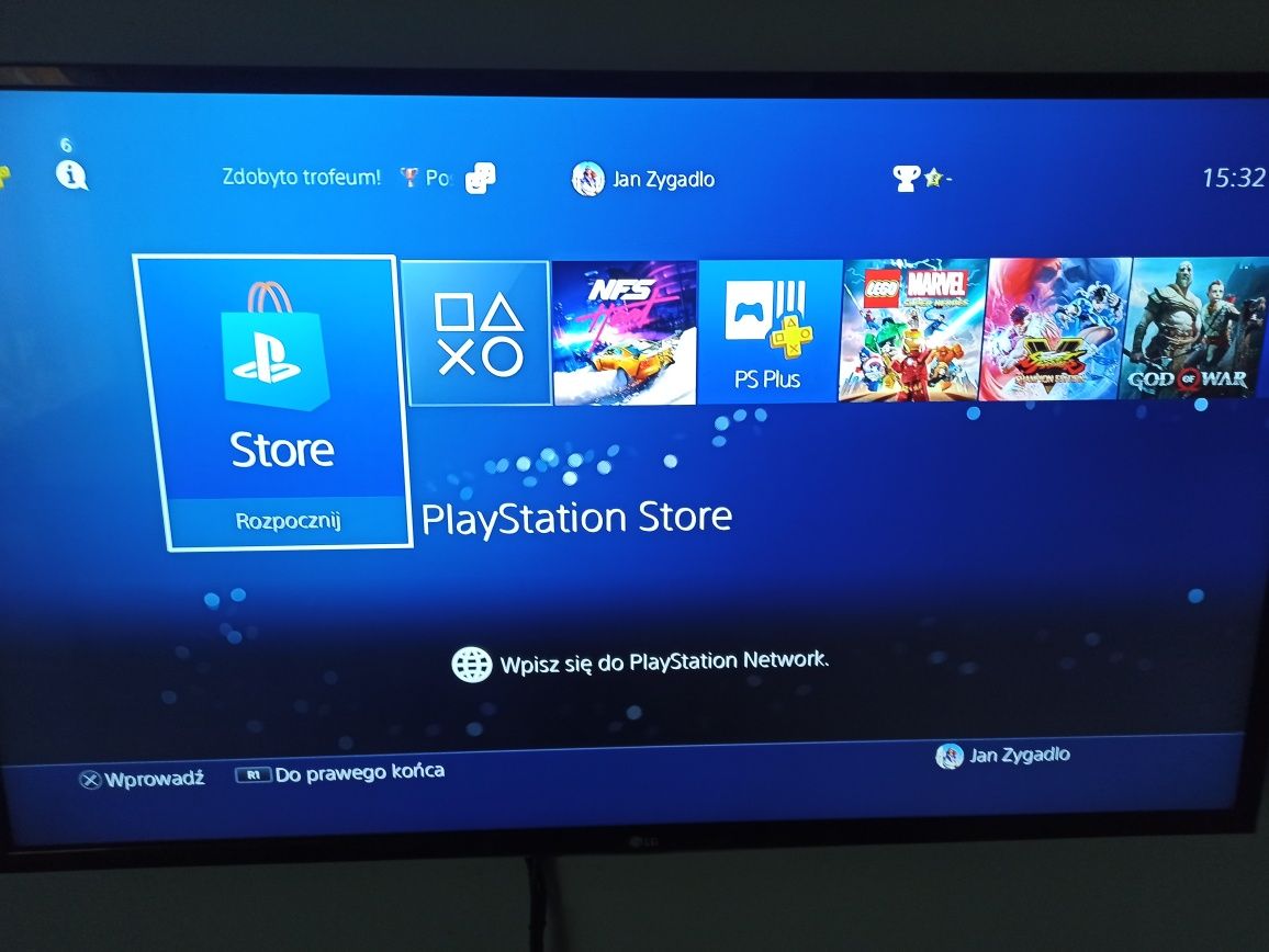 *Sprzedam PS4 500gb*białe*dwa pasy*13 gier*