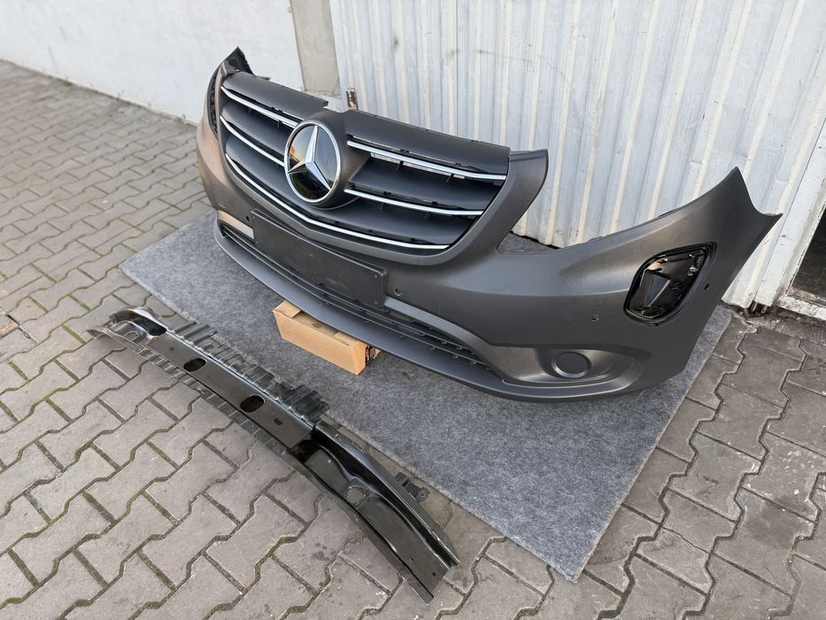 Бампер решітка підсилювач усилитель е Віто W447 e-Vito Vito electrik