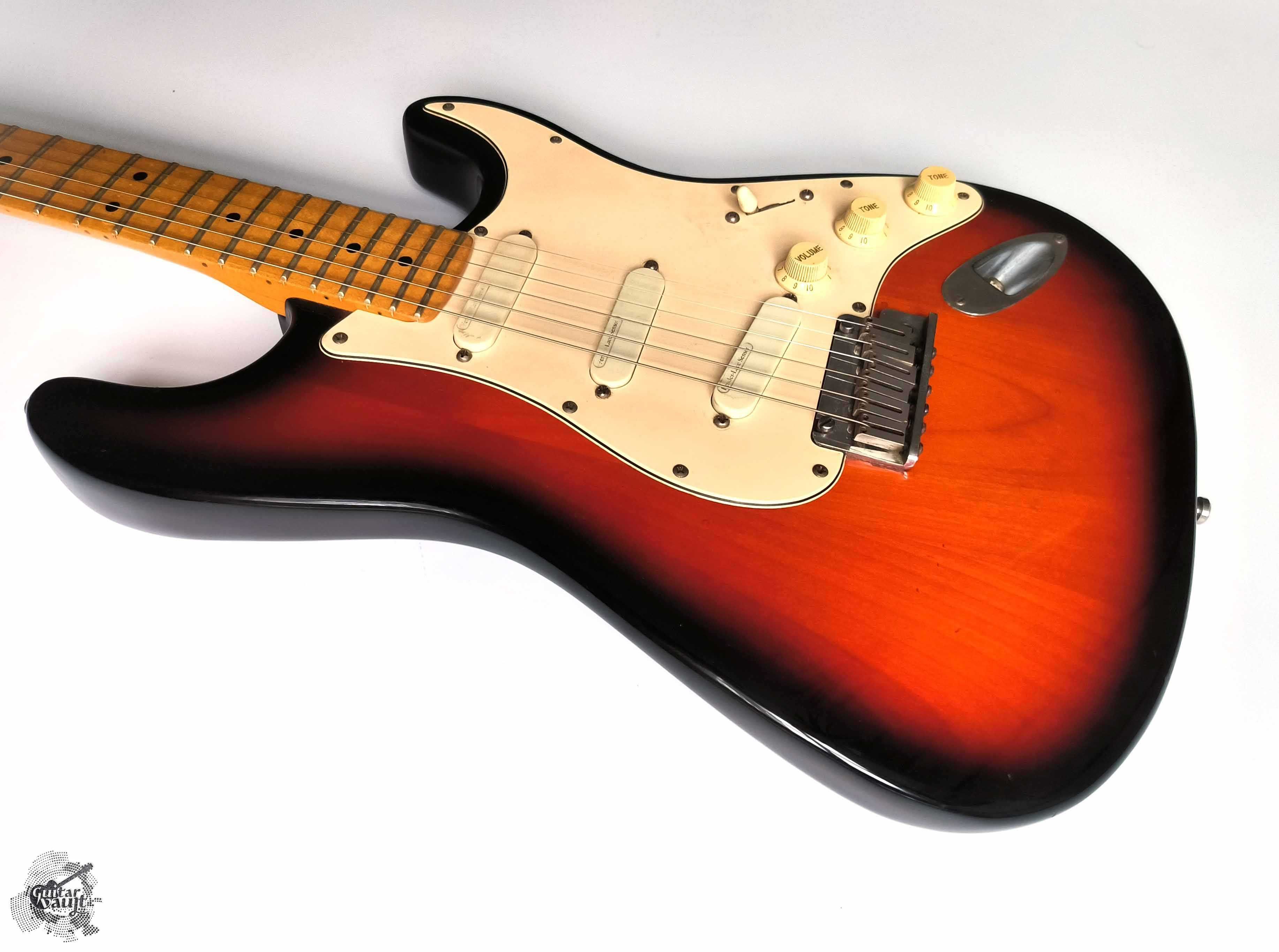'1995 Fender® American Plus Stratocaster® Lace Sensor w/case