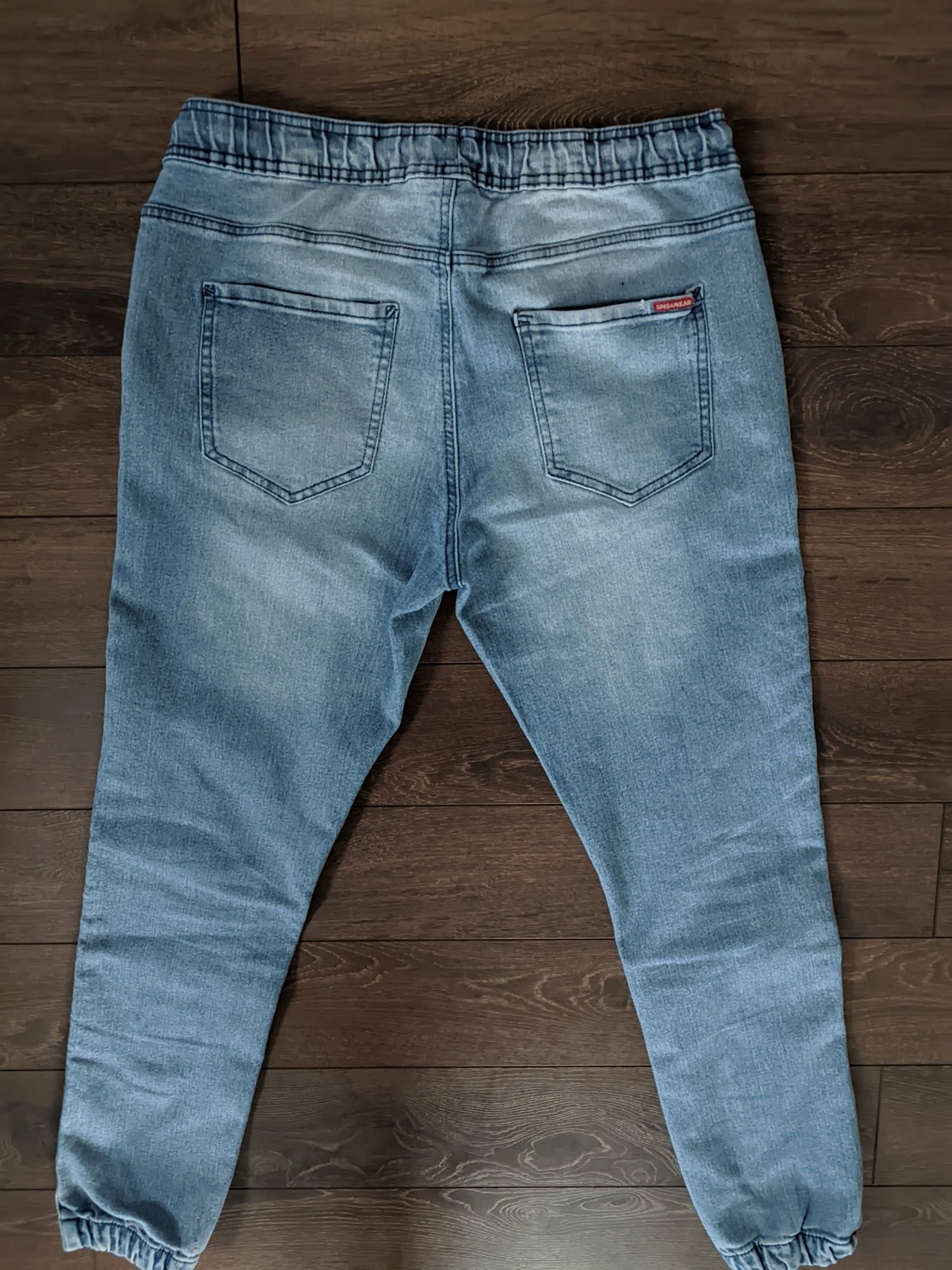 Spodnie jeansowe jogger