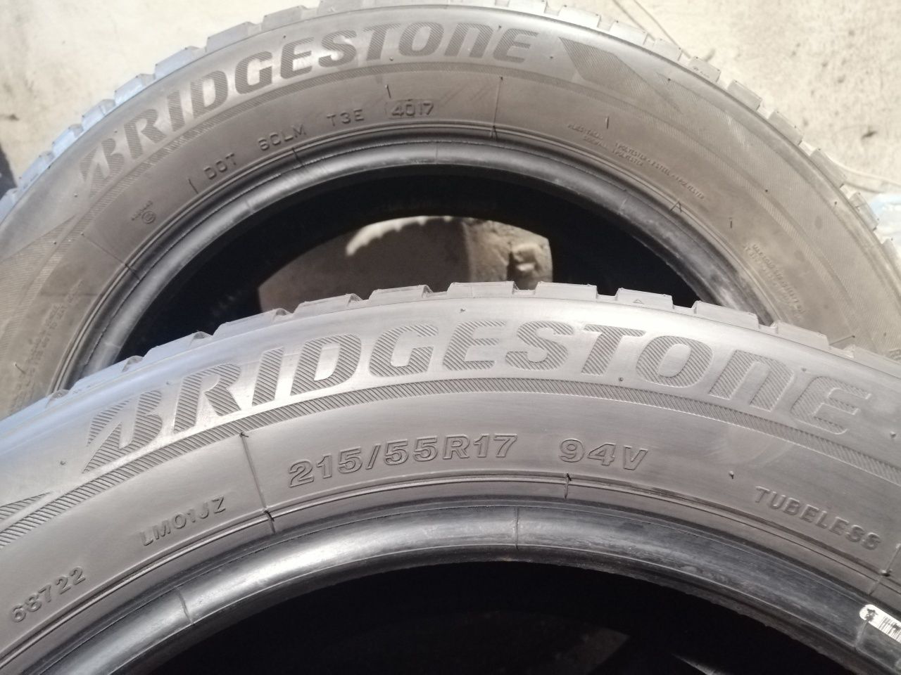 215/55R17 94V Bridgestone Blizzak LM-001  AO