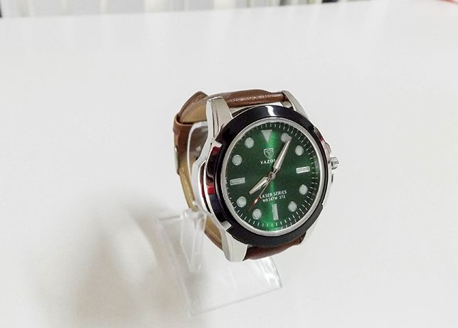 Relógio clássico masculino com bracelete de couro elegante, novo HQ