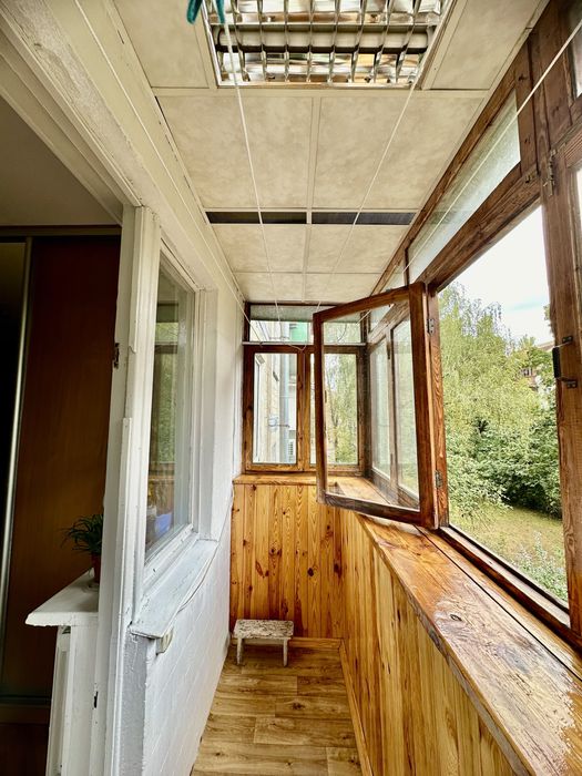 Стражеско, 7 2к квартира 3й поверх, не кутова, тепла.