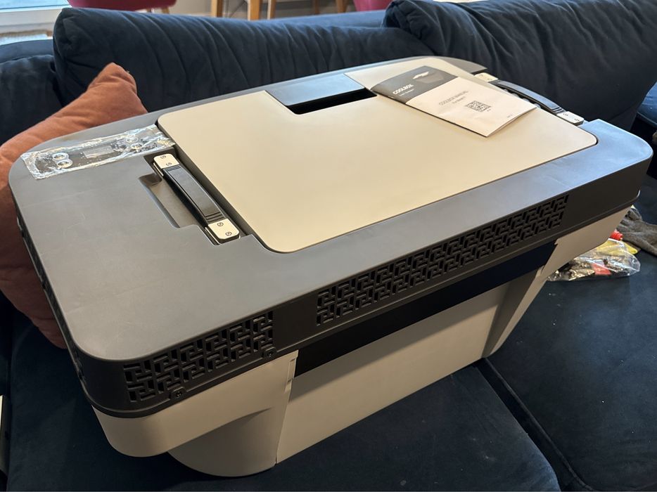 Холодильник Tesla Y