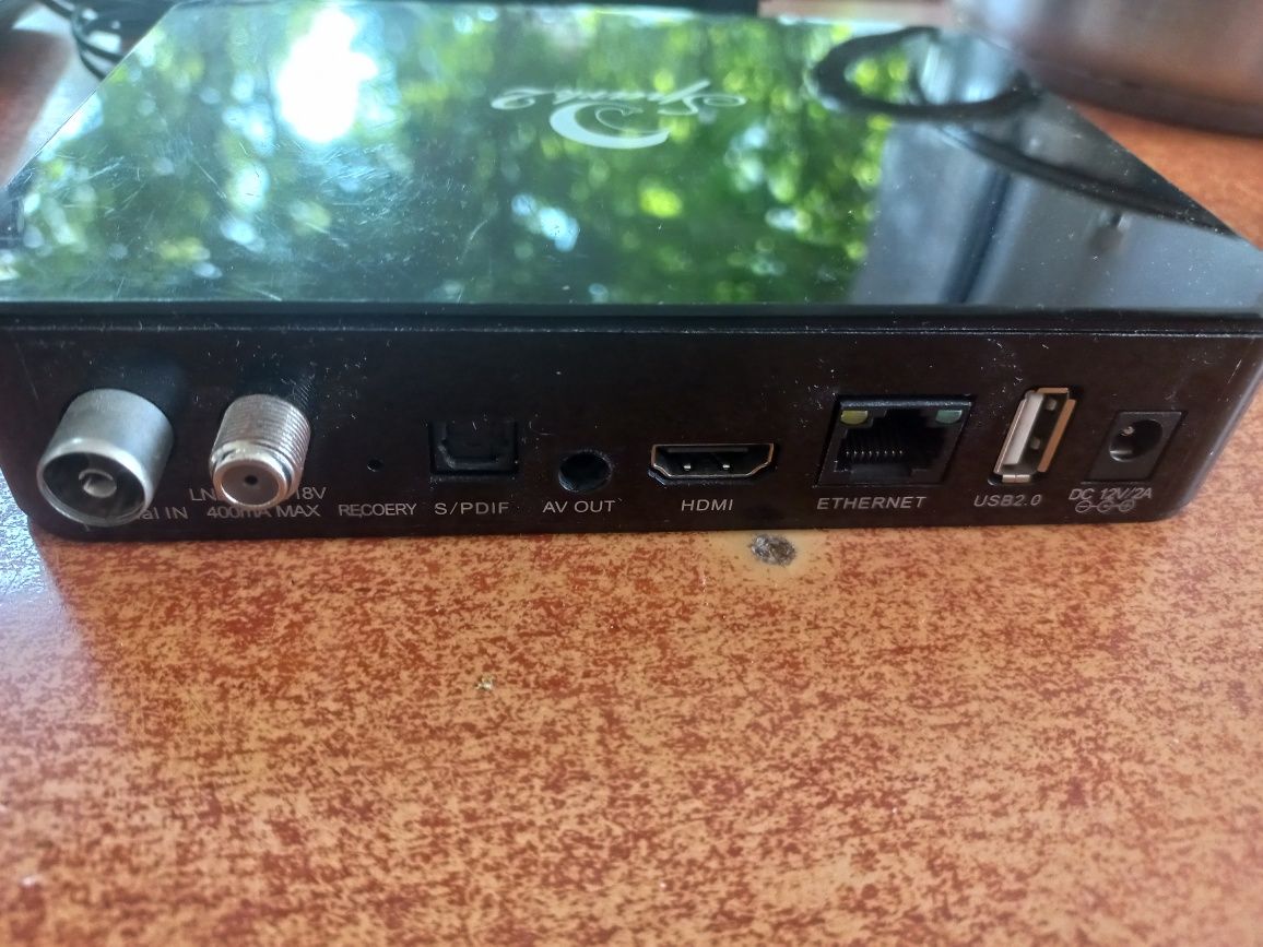Продам тюнер приставку dvb-t2, dvb-s GI Spark 2 Combo