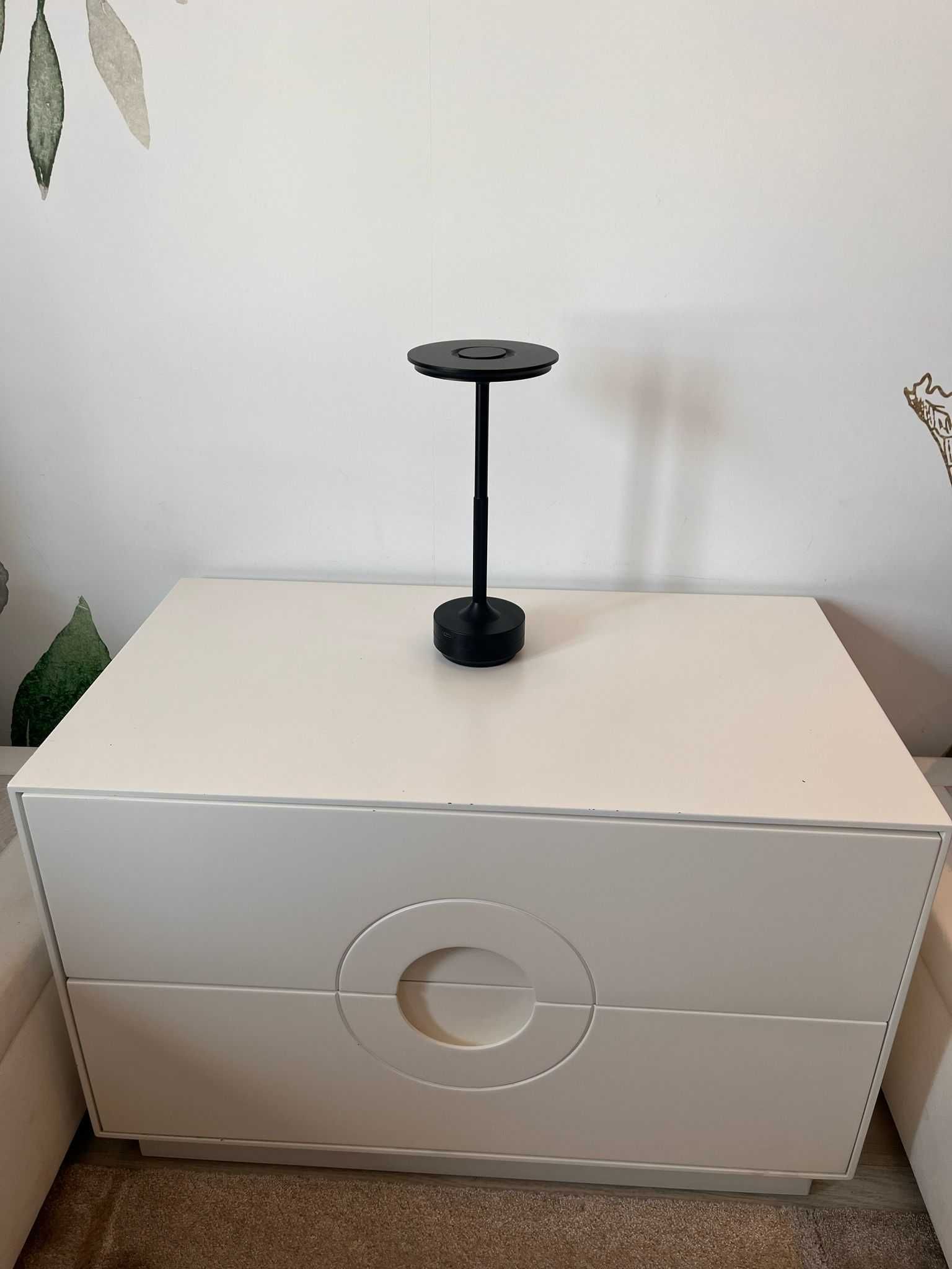 Mesa para cabeceira de quarto