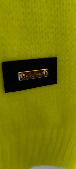Sweter damski w szpic