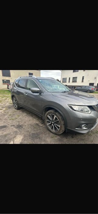 2016 Nissan X trail N tec 130 dci 4x4.    Anglik