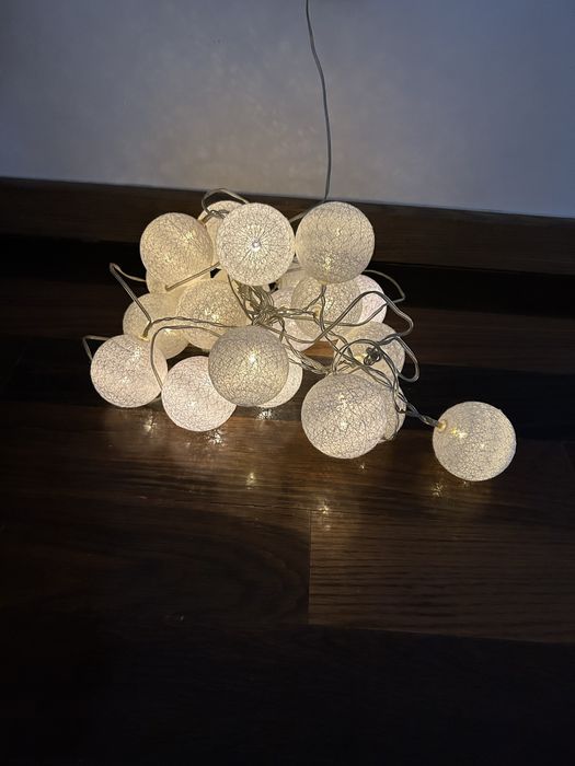 Oswietlenie na łańcuchu tyou cotton balls biale 20szt