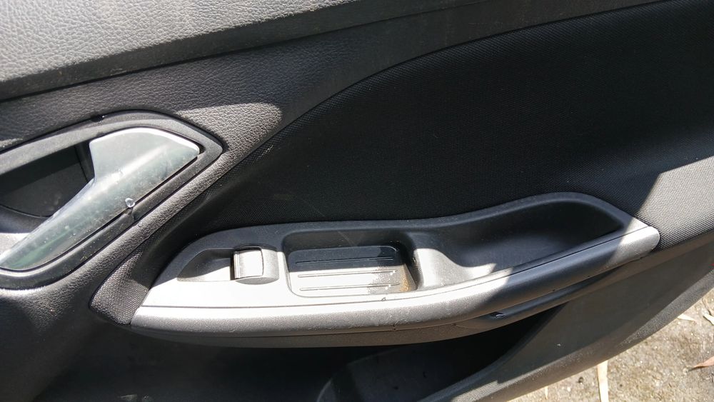 Comando / botão / interruptor vidros frente direito FORD Focus III