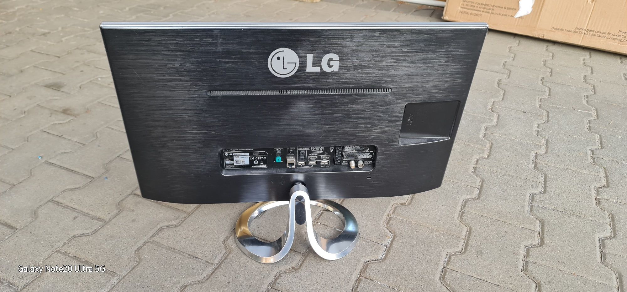 LG 27MT933- PZ stan jak na zdjęciach. USZKODZONA MATRYCA.