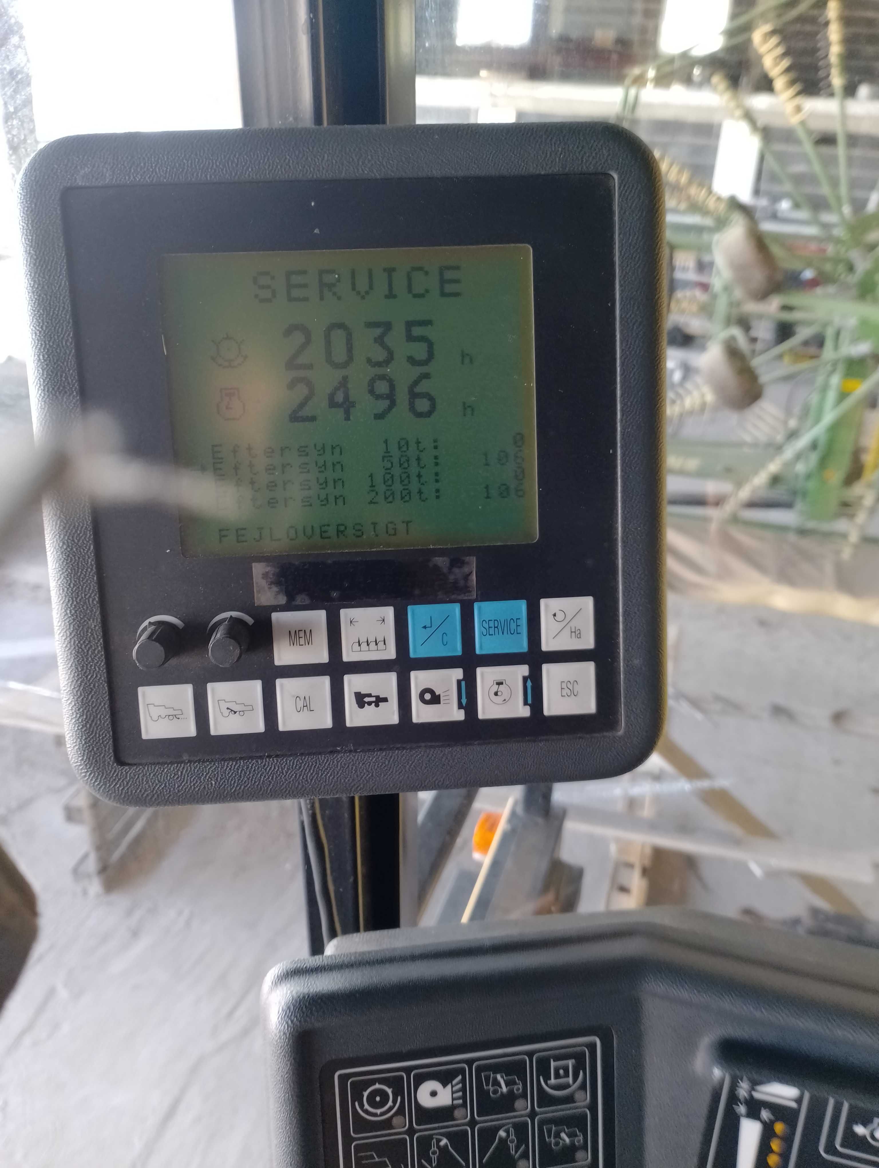 New Holland tx66. Claas John Deere