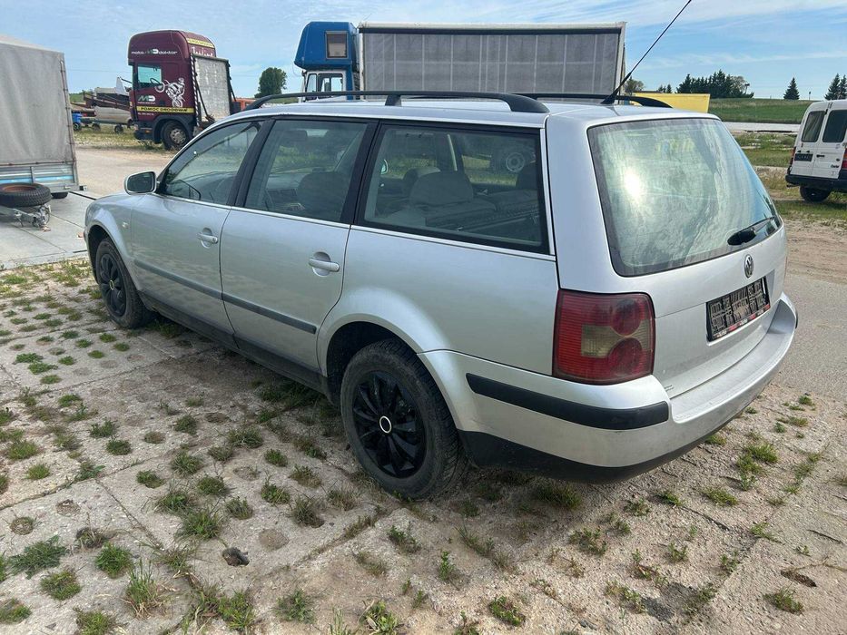 Volkswagen Passat b5 kombi 2001r. 1.9 tdi 101KM LA7W /Na części
