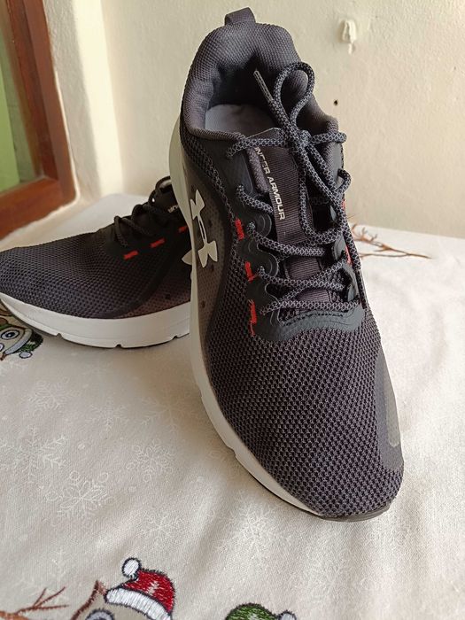 Tênis Under Armour Charged Surpass Masculino - Cinza e Verde N45