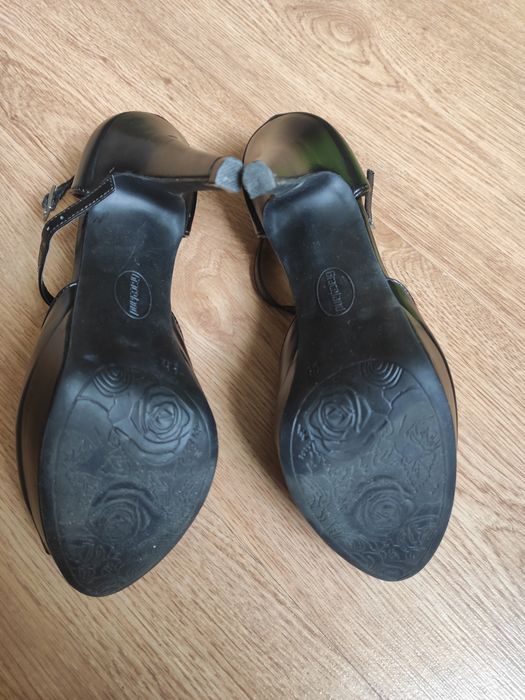 Buty szpilki czarne z paseczkiem jak nowe DEICHMANN