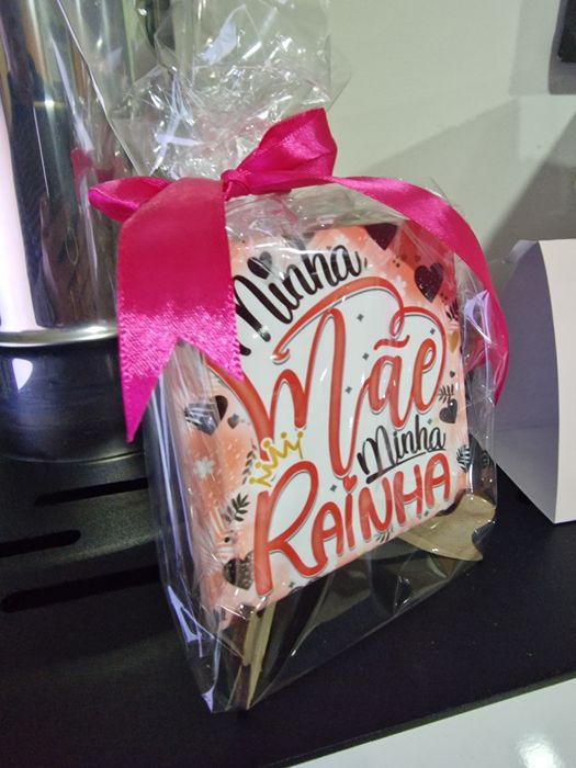 Caneca, calendário, e azulejos e várias outros itens personalizados