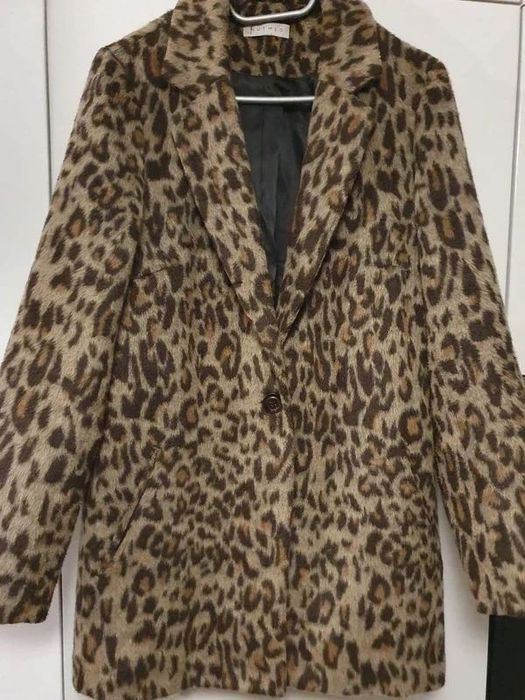 Płaszcz w panterkę marki Nutmeg
