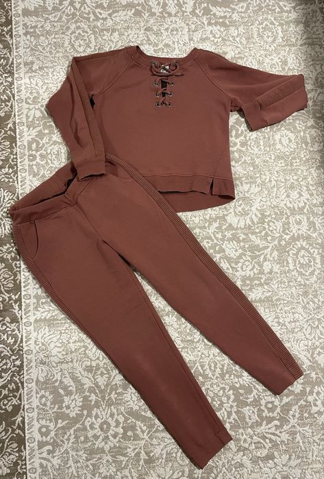 Костюм в розмірі S 42-44