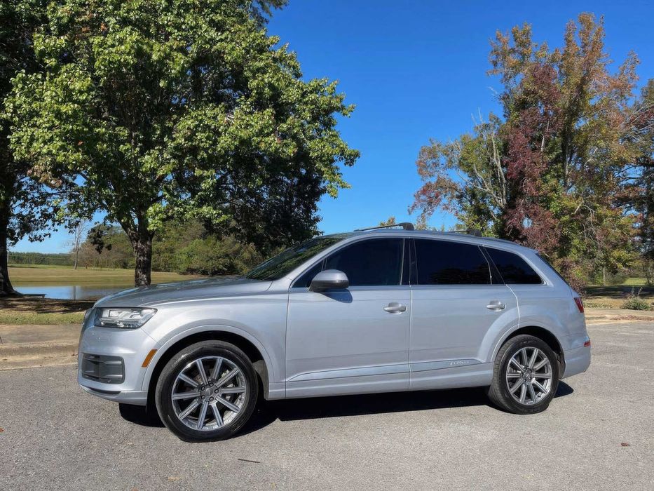 Audi Q7      2018