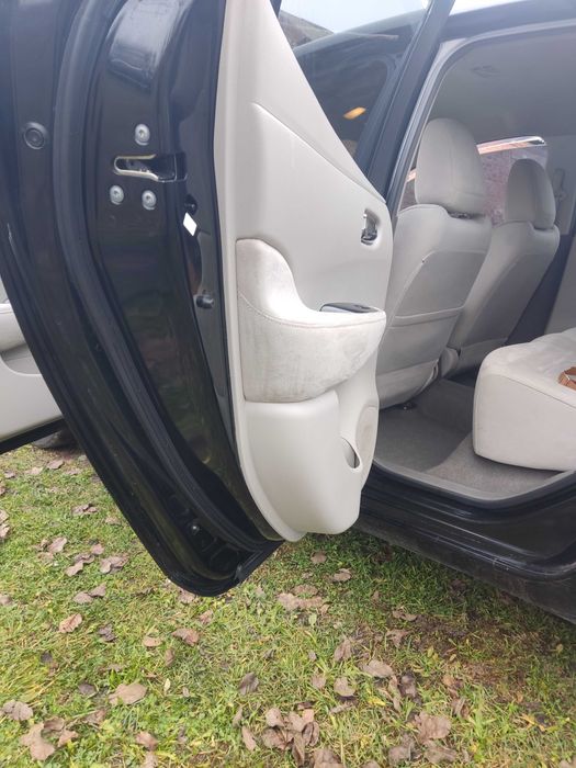 Продам Нисан Лиф 2011 года