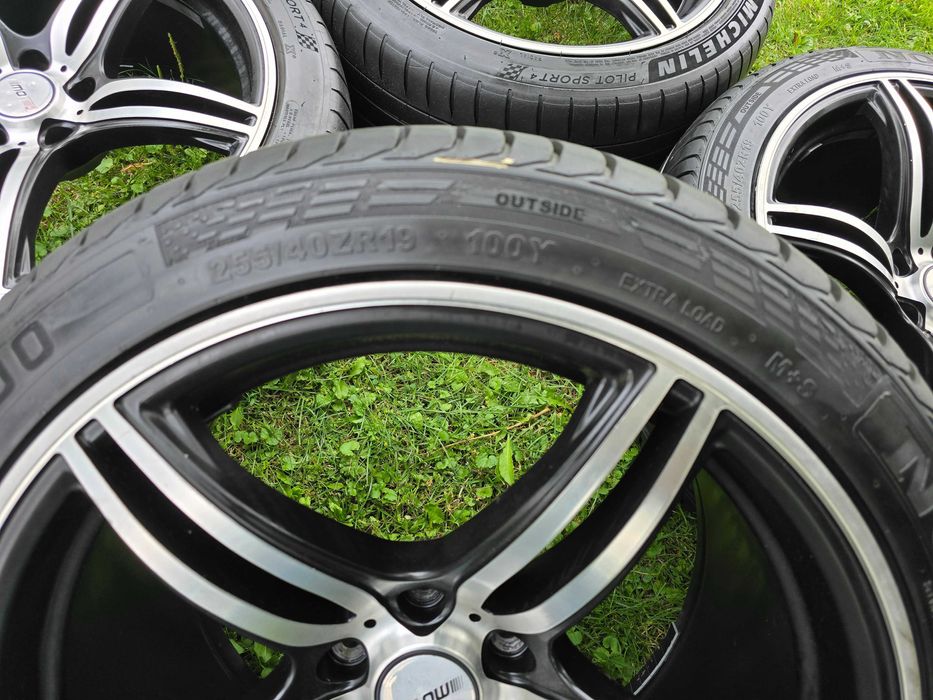 Sprzedam alufelgi MOTEC 19" 5x112 z oponami letnimi!