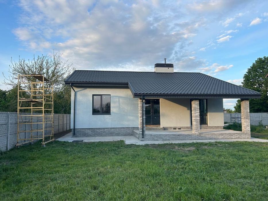 Продам новий будинок в місті Підгородне