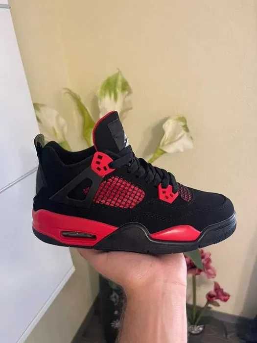 "Buty koszykówki"Jordan_4_Retro_Red_Thunder_R.40