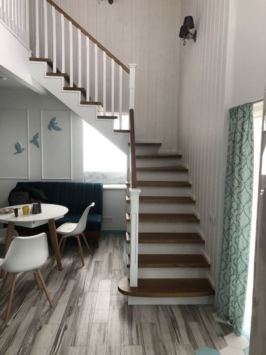 Вироби з дерева Фарбування Сходи з дерева Якісно