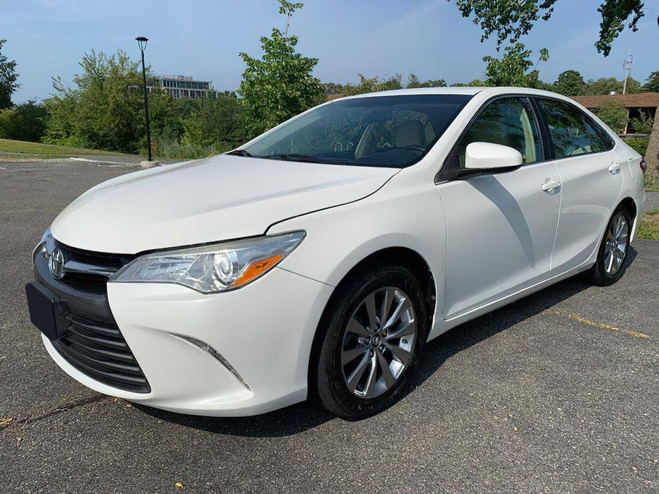 Toyota Camry      2016