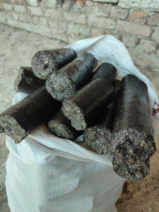 Паливні брикети типу Nestro з лушпиння соняшника 8000гр.