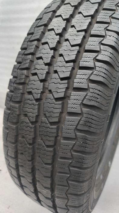 Opona Całoroczna 215/65/16C Continental VancoFour Seasons2 8,5mm