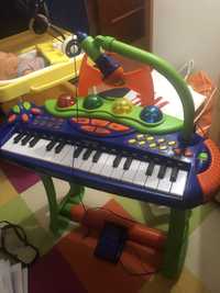 Piano eletrónico para crianças
