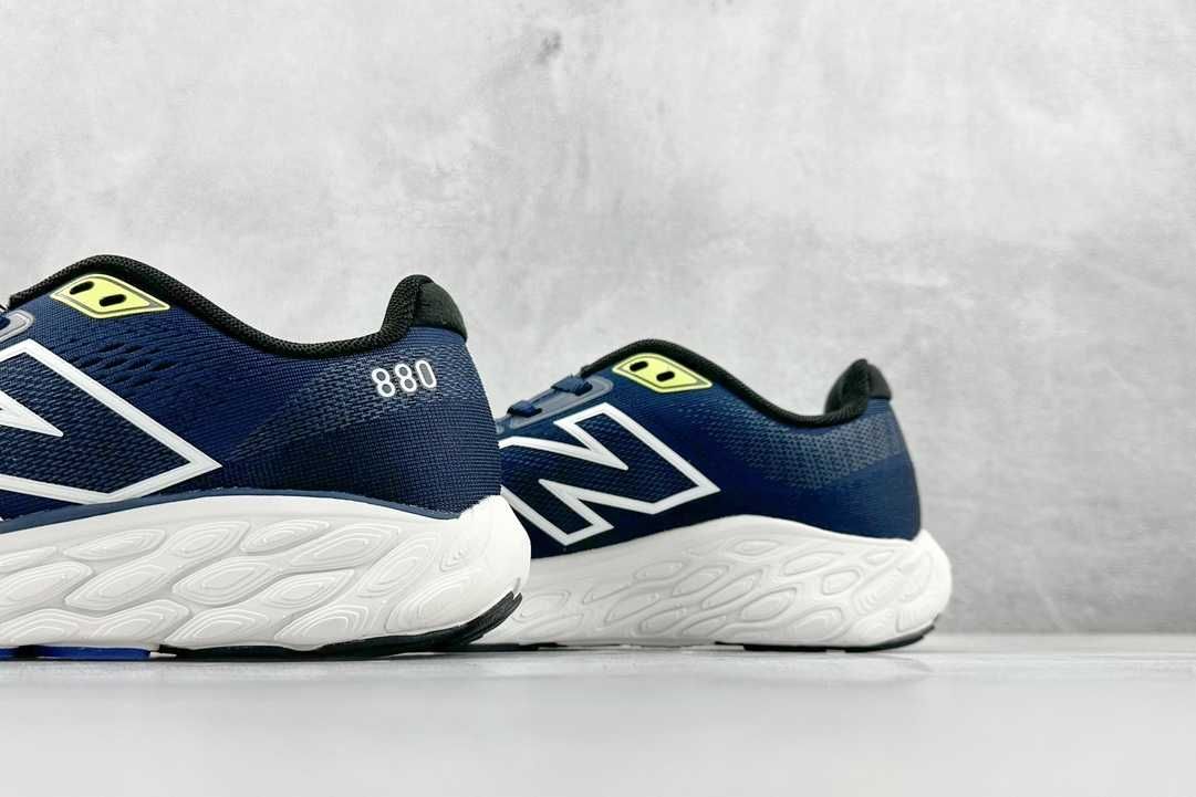 New Balance FuelCell Propel M880S11