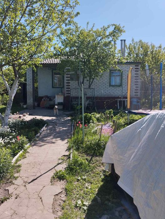 Продам жилой дом,дачу в Новапокровка 15 км от Харькова.Харьковская обл