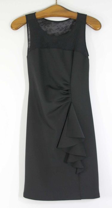 Sukienka czarna stretch z marszczeniem na boku R 32/34