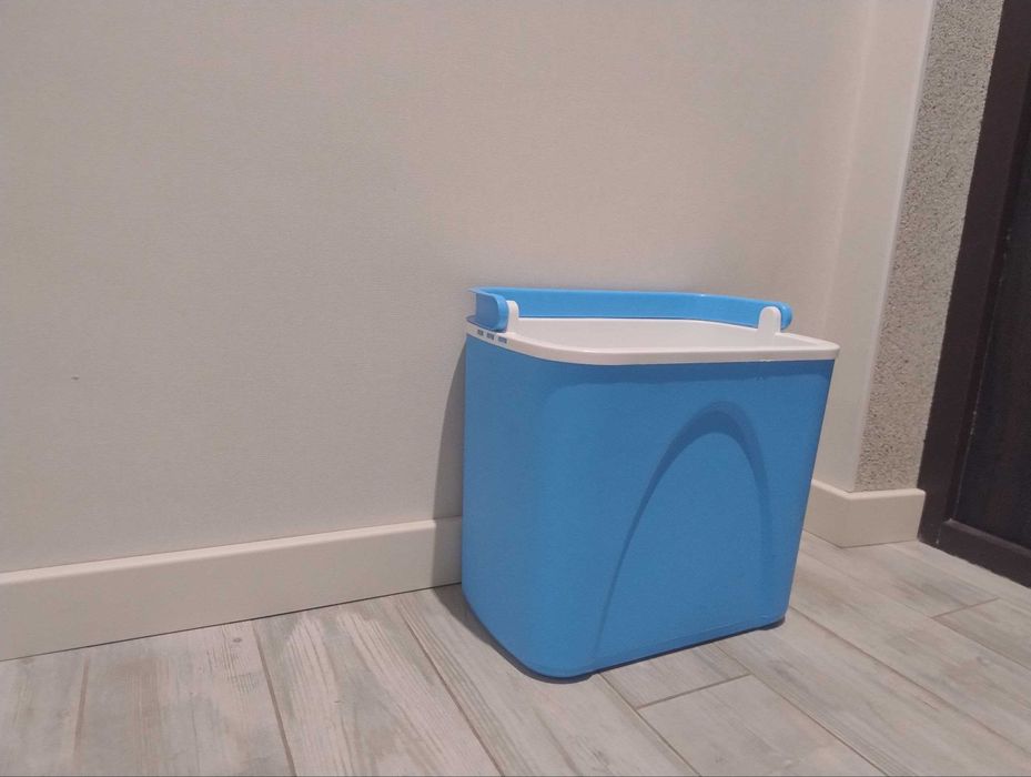 Переносний термос - холодильник