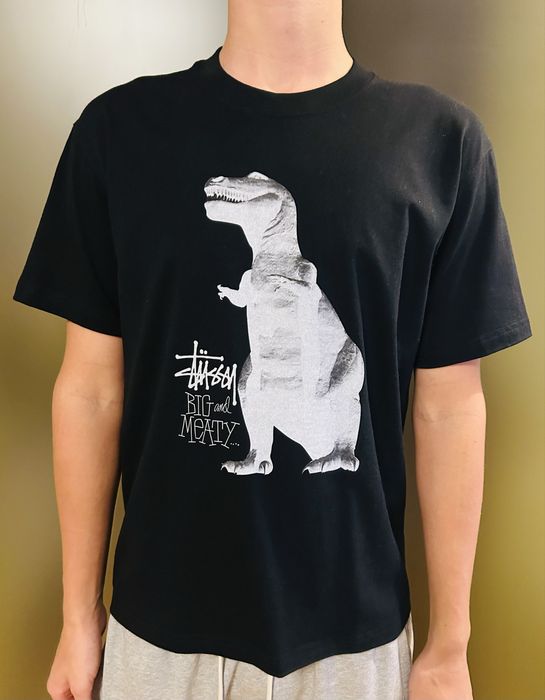 Koszulka Stussy czarna z dinozaurem logo T-rex  rozm M 100% bawełna