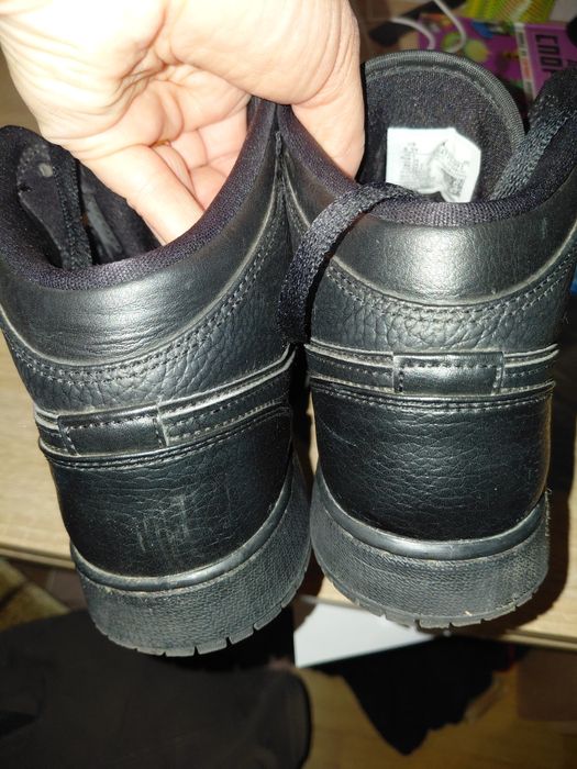 Ботінки.кросівки.хайтопи