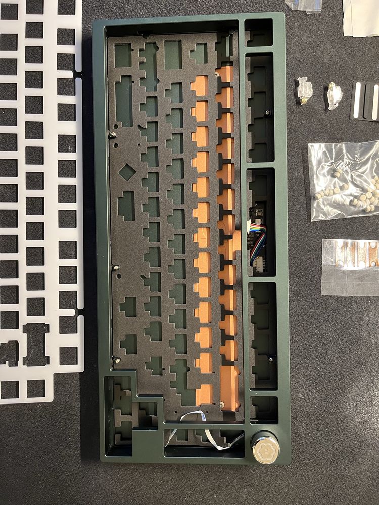 Qwertykeys QK75 barebone