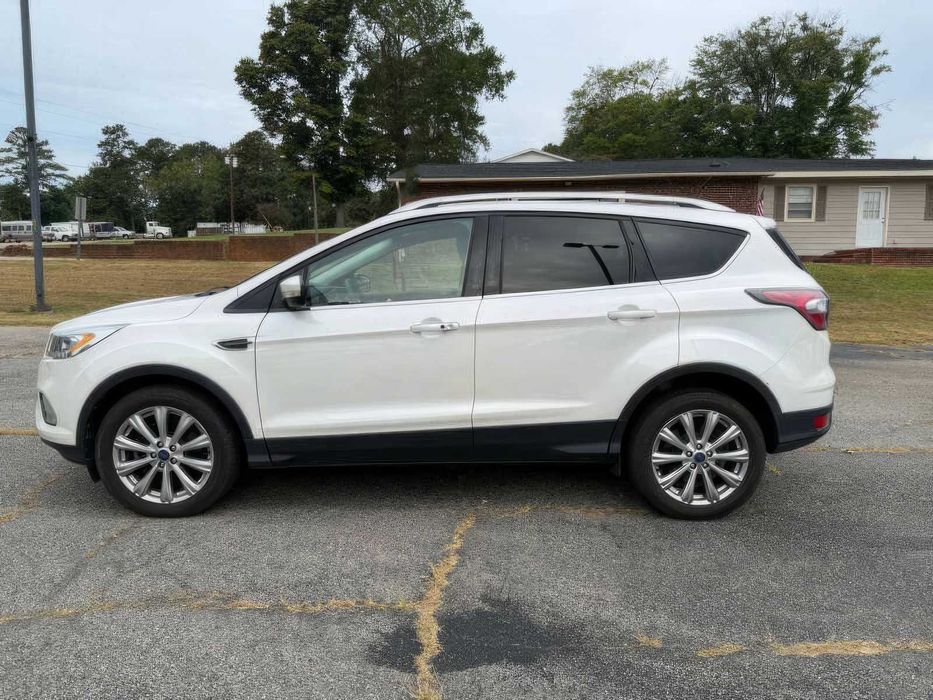 Ford Escape Titanium      2017