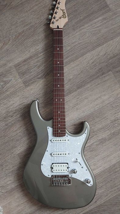 Продаю електрогітару Cort G250