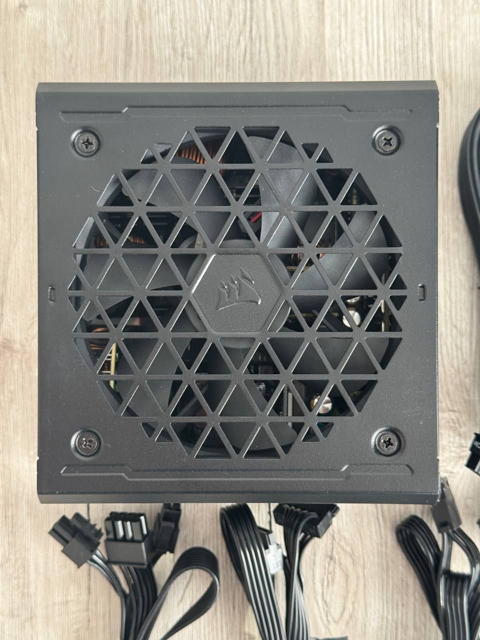 Блок живлення Corsair RM750e 750W 80 PLUS Gold (CP-9020262-EU)