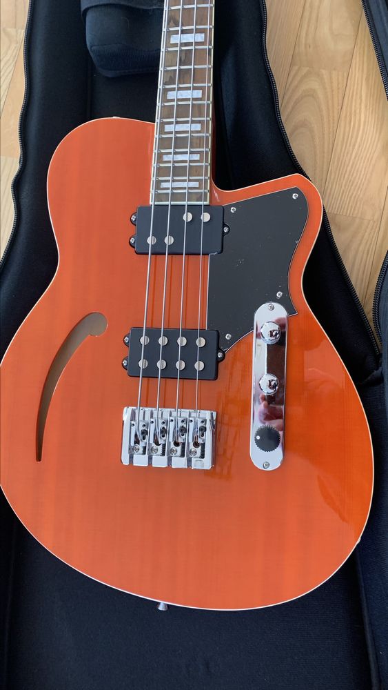 Gitara basowa. Reverend DubKing. Skala 30 cali.