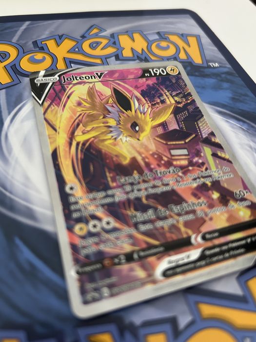 Jolteon V (carta Pokémon)