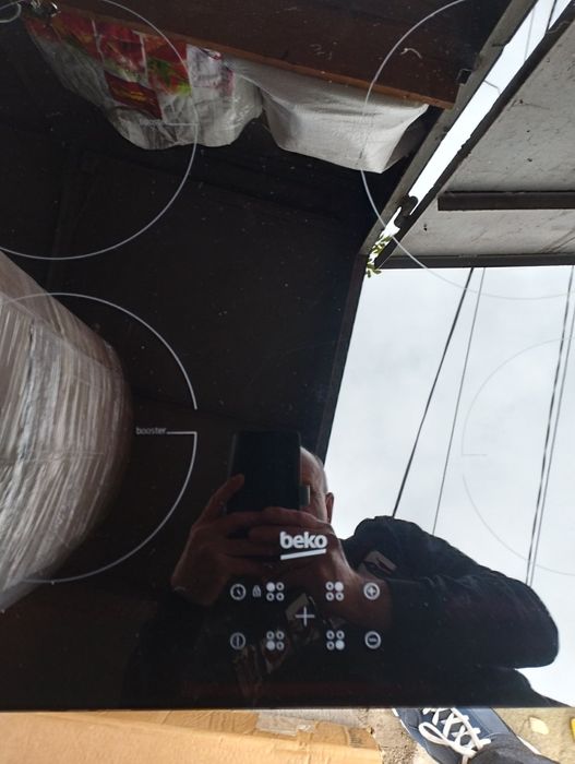 Продам индукционную варочную панель Beko