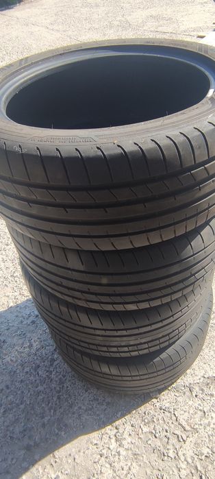 Резина шини R18 245/45