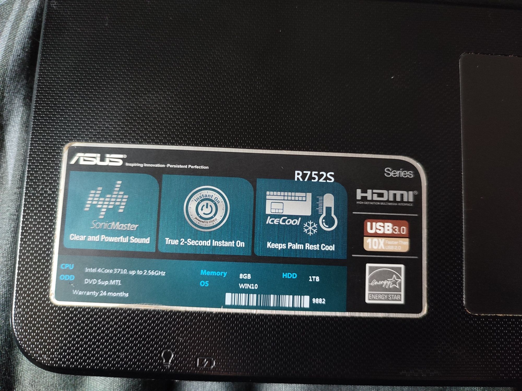 Laptop Asus R752s