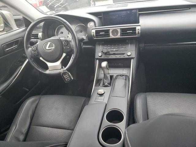 Lexus Is 250 2015 року