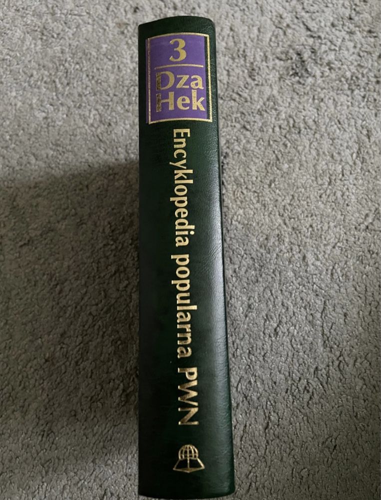 Encyklopedia popularna PWN tom 3