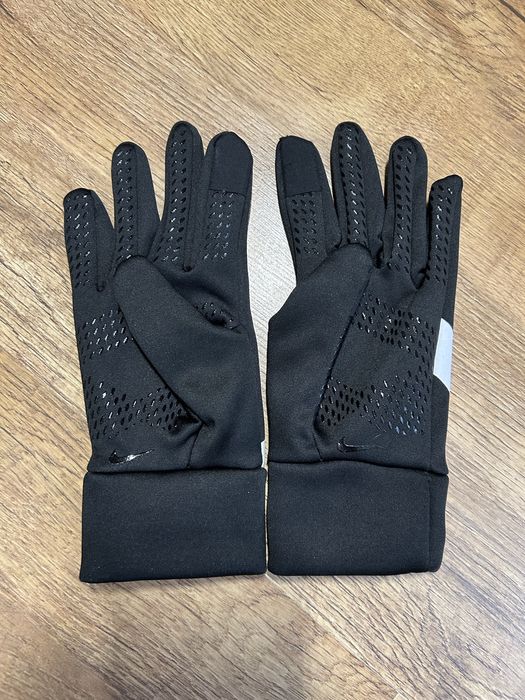Чорні перчатки nike